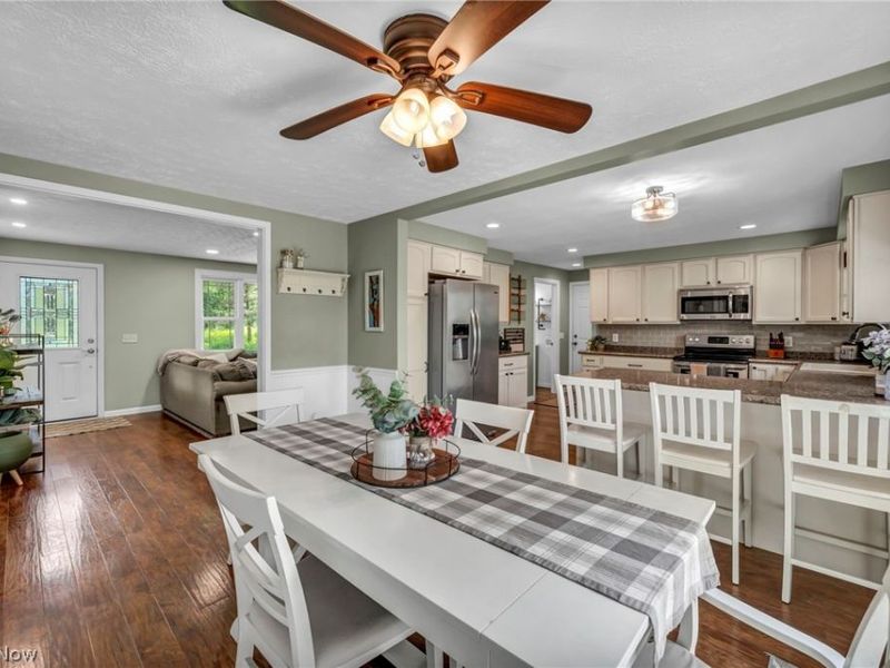 6934 Center Street NE, Hartville, OH 44632 Photo 7
