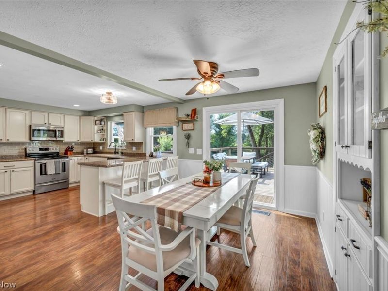 6934 Center Street NE, Hartville, OH 44632 Photo 8