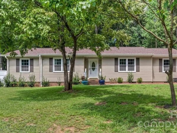3545 N Lakeshore Drive , Clemmons, NC 27012