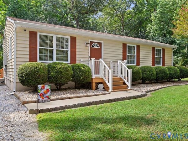 10121 Hickory Road , Chesterfield, VA 23803