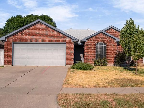 6014 Harwood Crossing Drive , Arlington, TX 76018