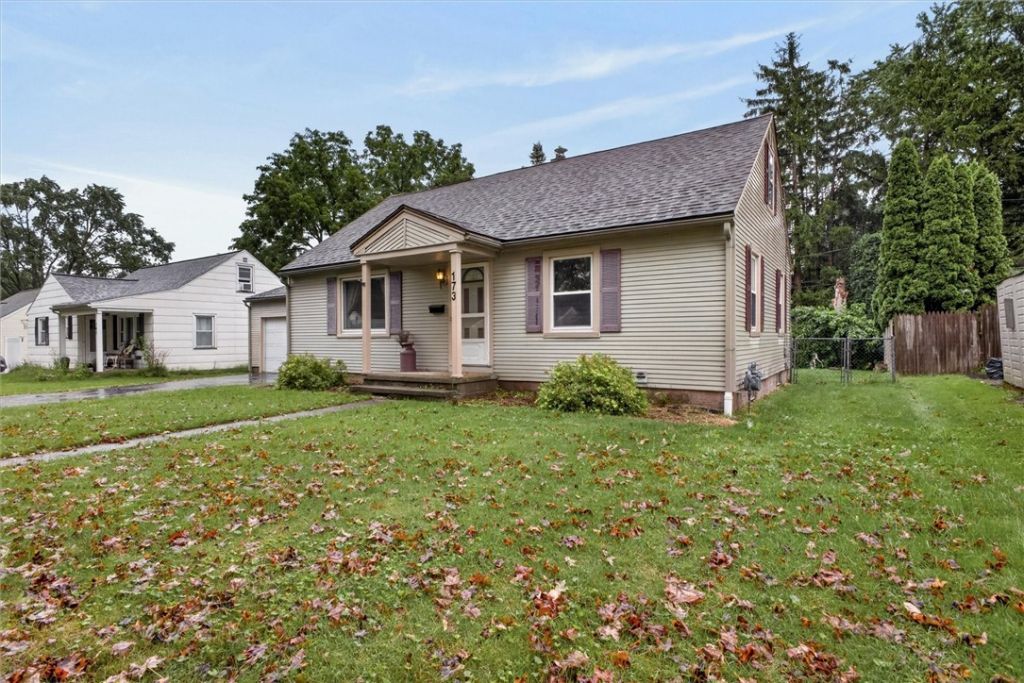 173 Crestwood Boulevard, Rochester, NY 14624 Main Photo