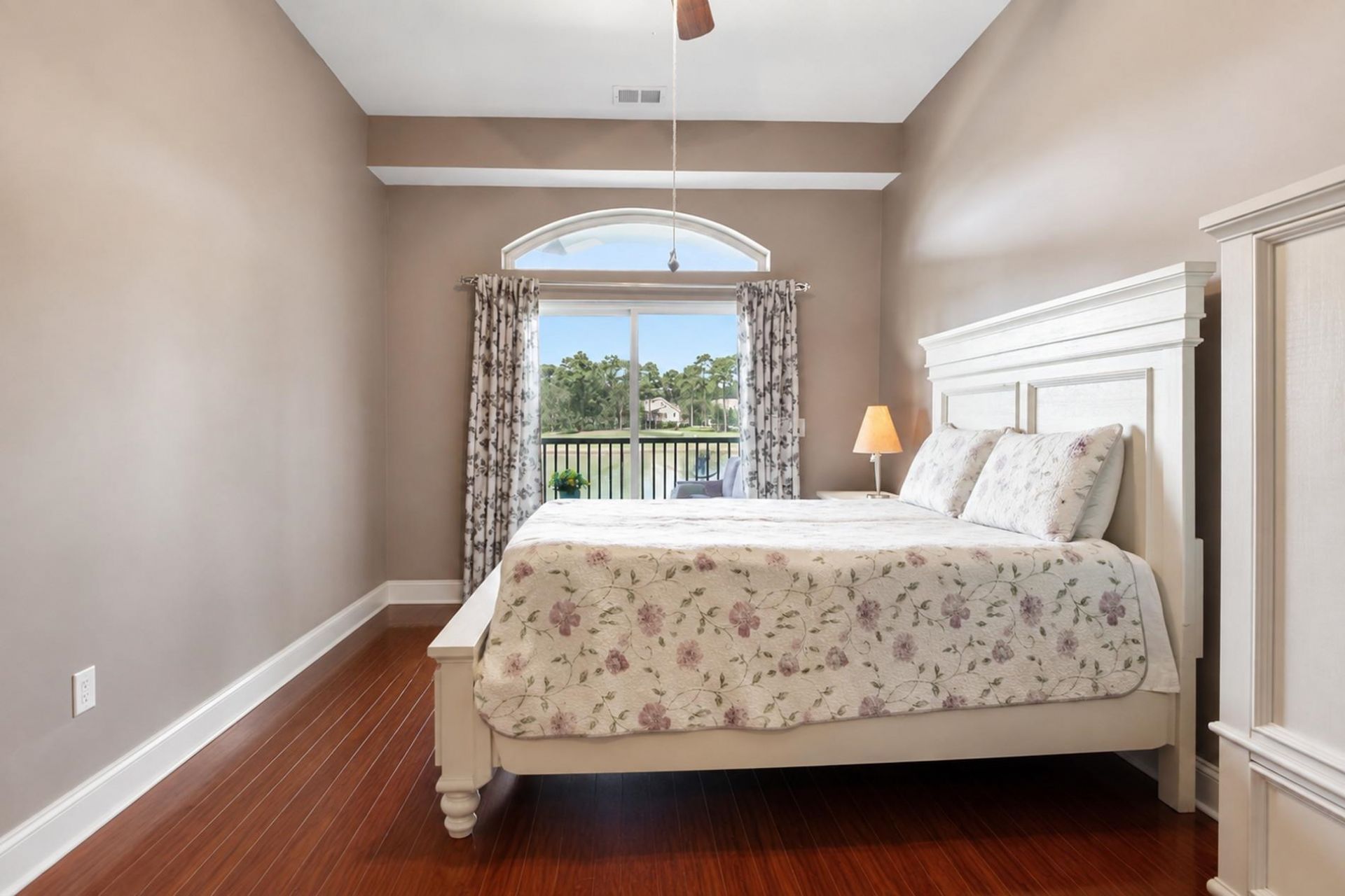 249 Venice Way  Photo 32