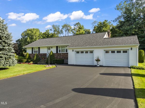 1046 Gates Drive, Schenectady, NY 12306