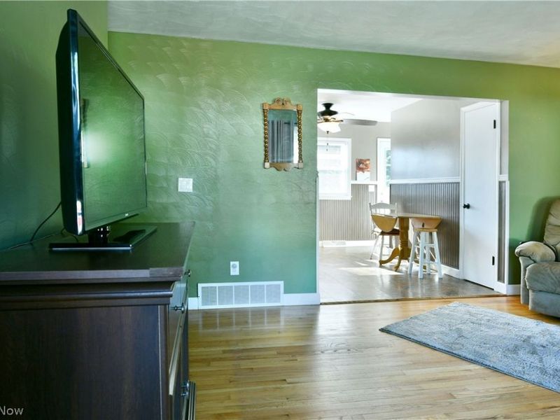 602 Cedar Drive, Cortland, OH 44410 Photo 6