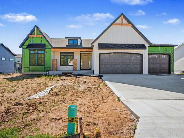 11124 Wharton Way, Unit 302, Osceola, IN 46561