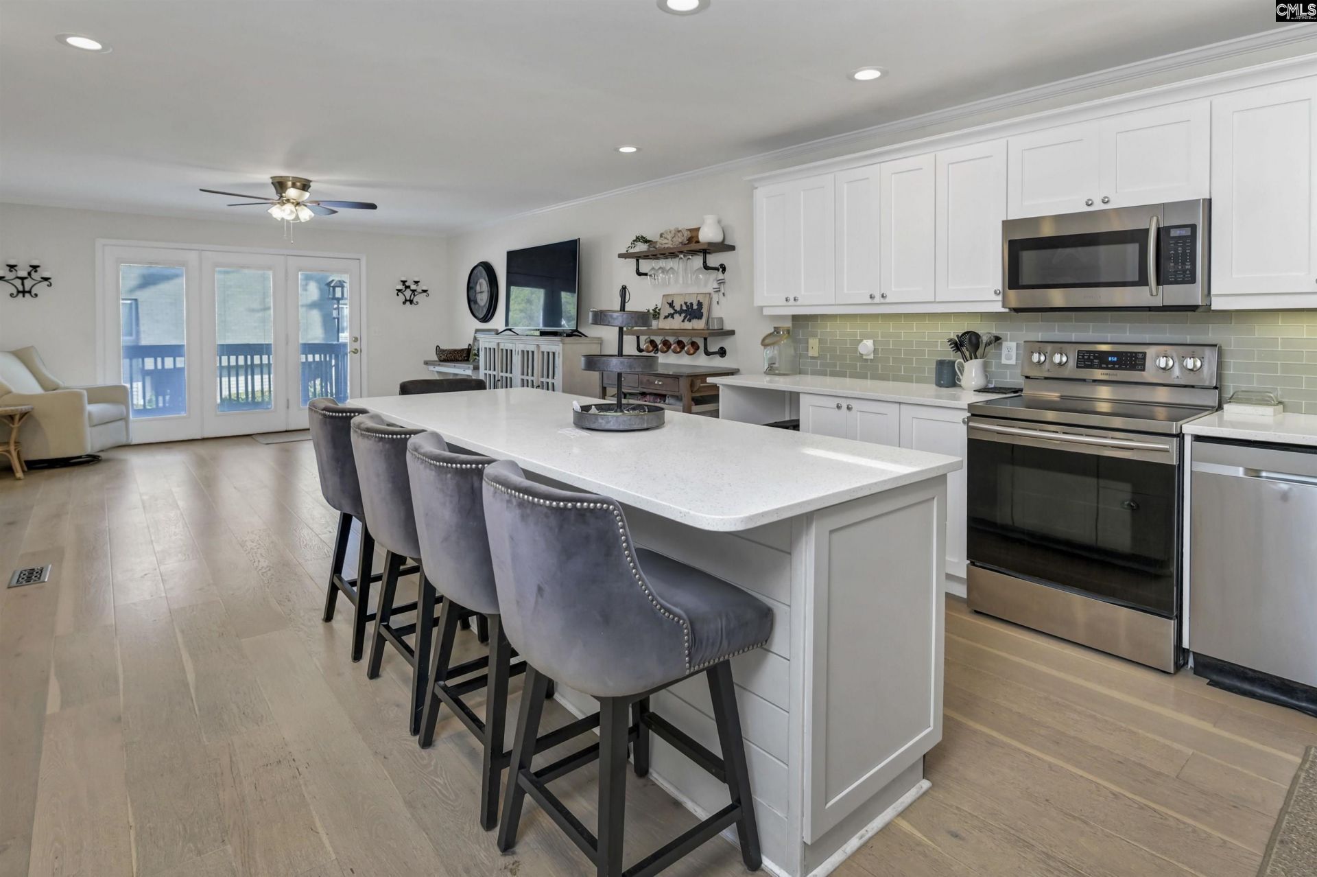 301 Harbor Heights Drive  Photo 6