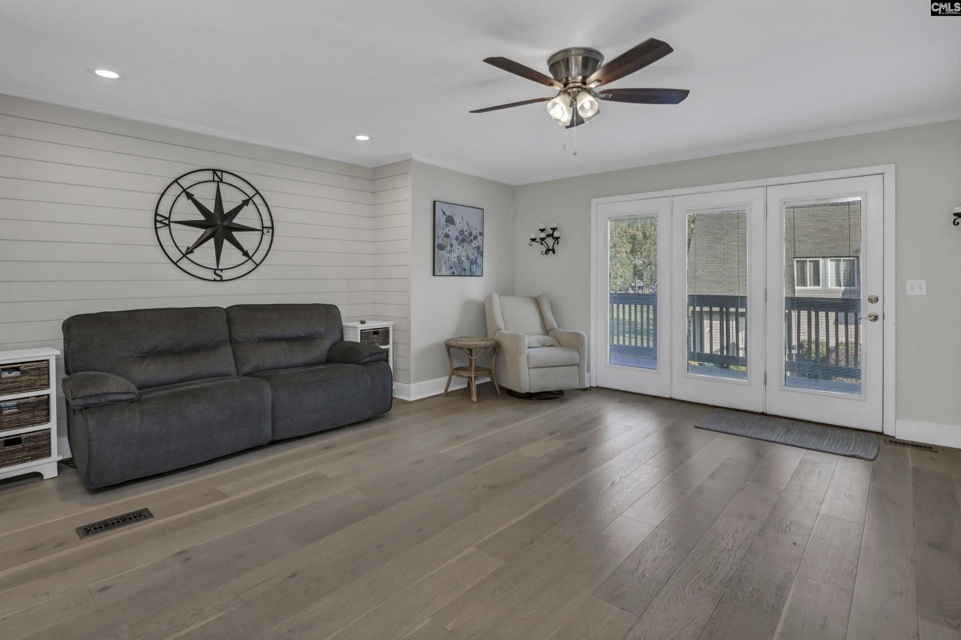 301 Harbor Heights Drive  Photo 9