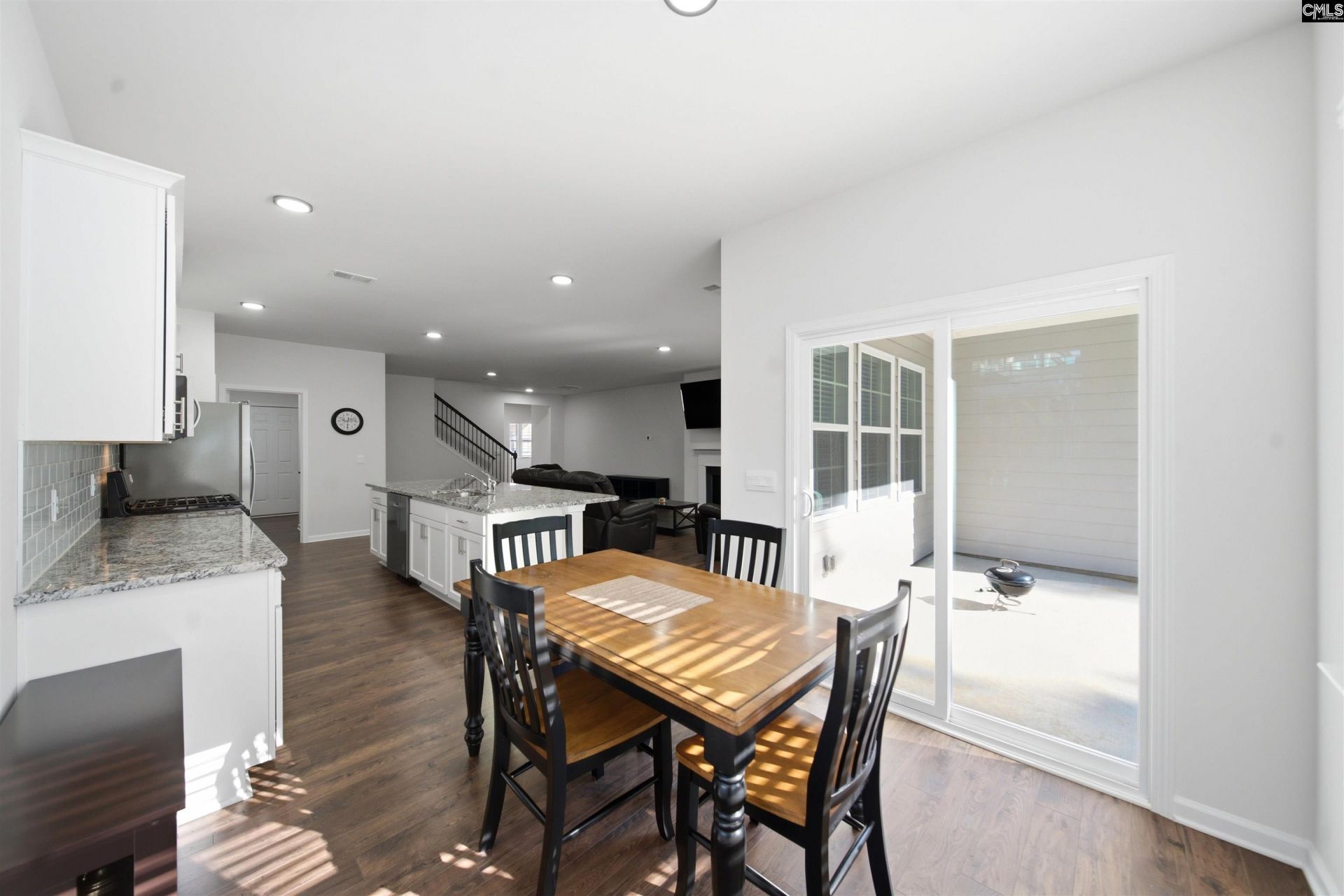 1229 Carnation Court  Photo 10