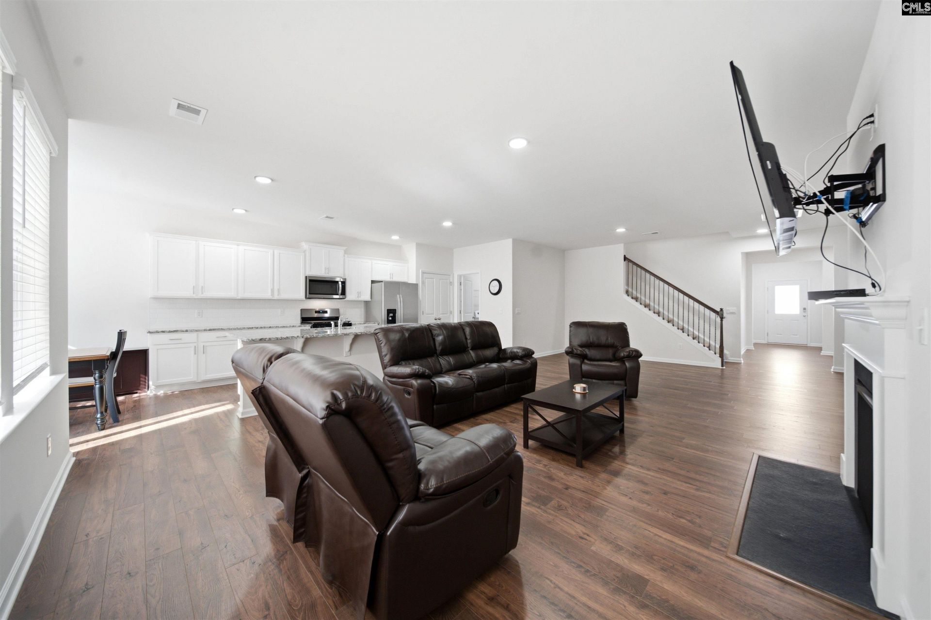 1229 Carnation Court  Photo 11