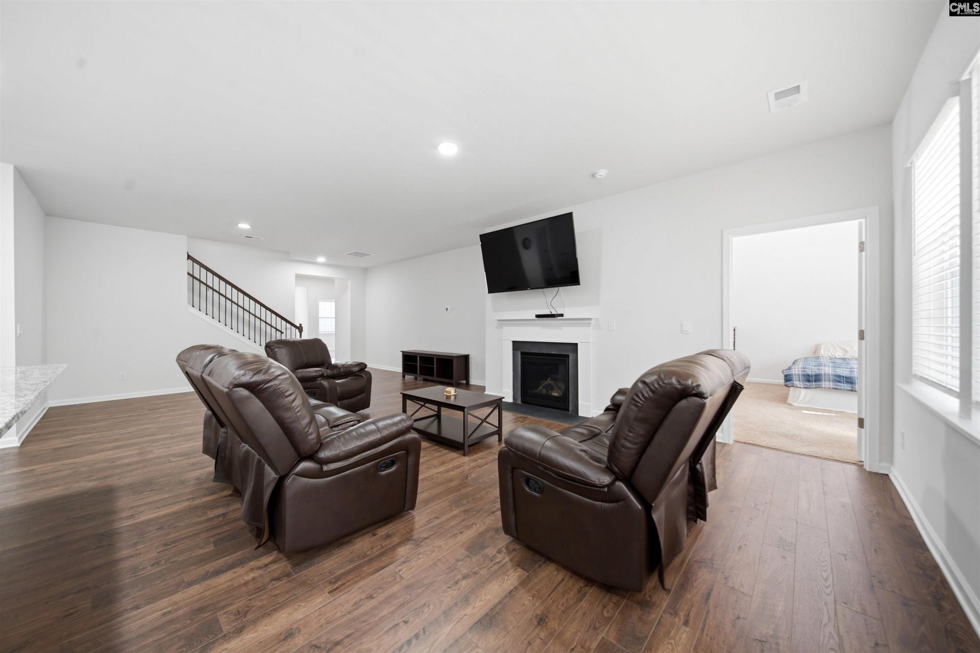 1229 Carnation Court  Photo 13