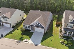 1229 Carnation Court  photo 4