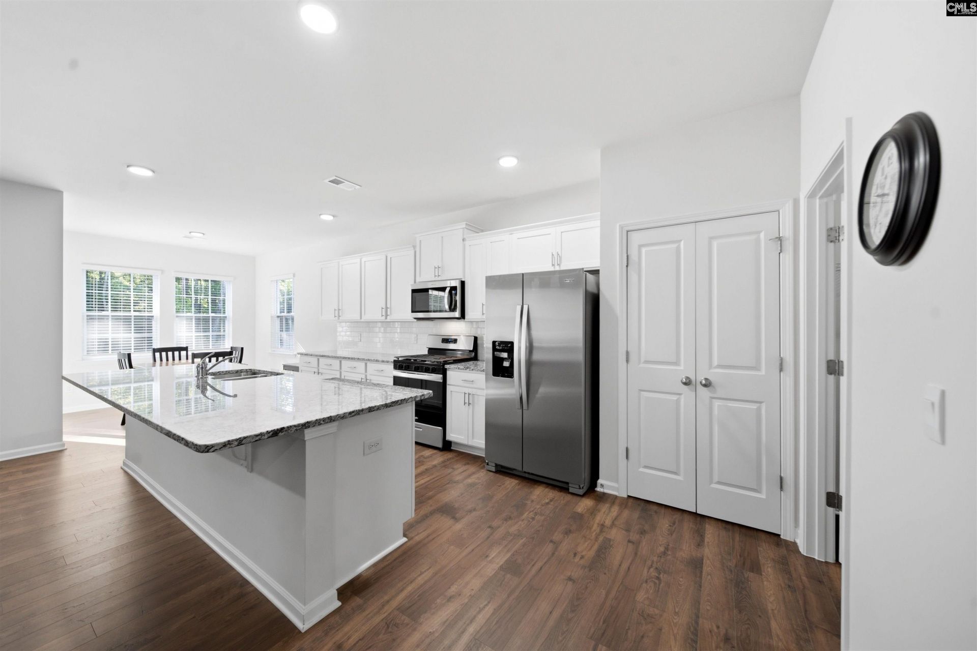 1229 Carnation Court  Photo 7