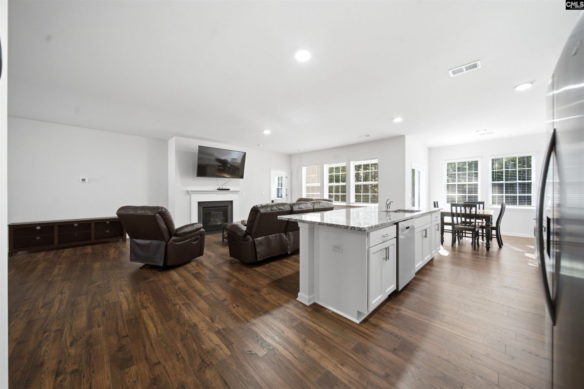 1229 Carnation Court  Photo 8