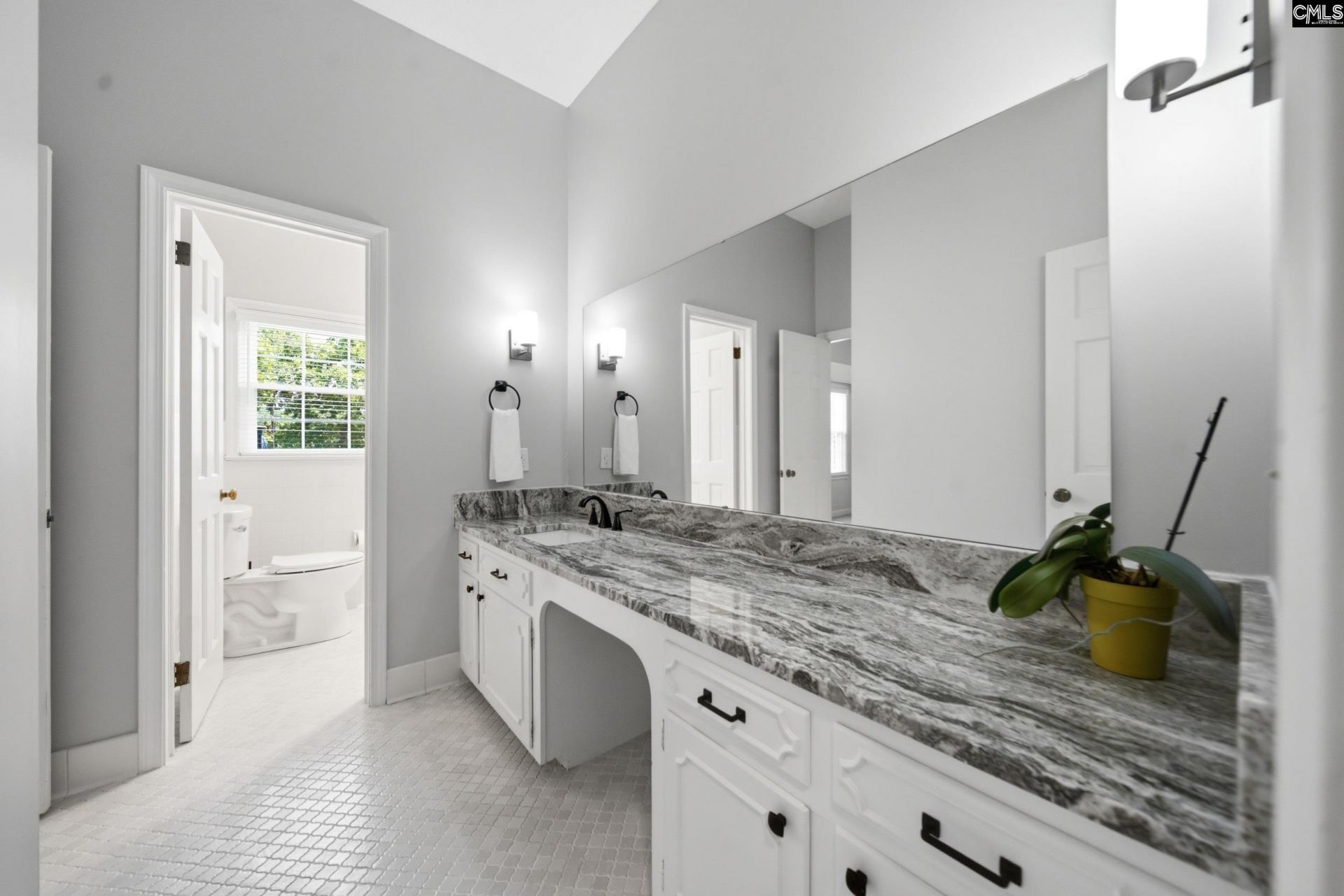 11 Park Shore Drive N Photo 36