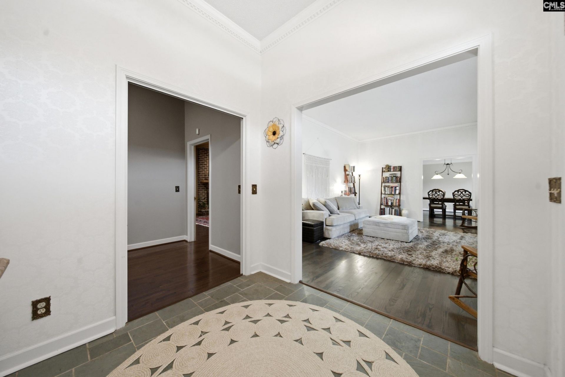 11 Park Shore Drive N Photo 4