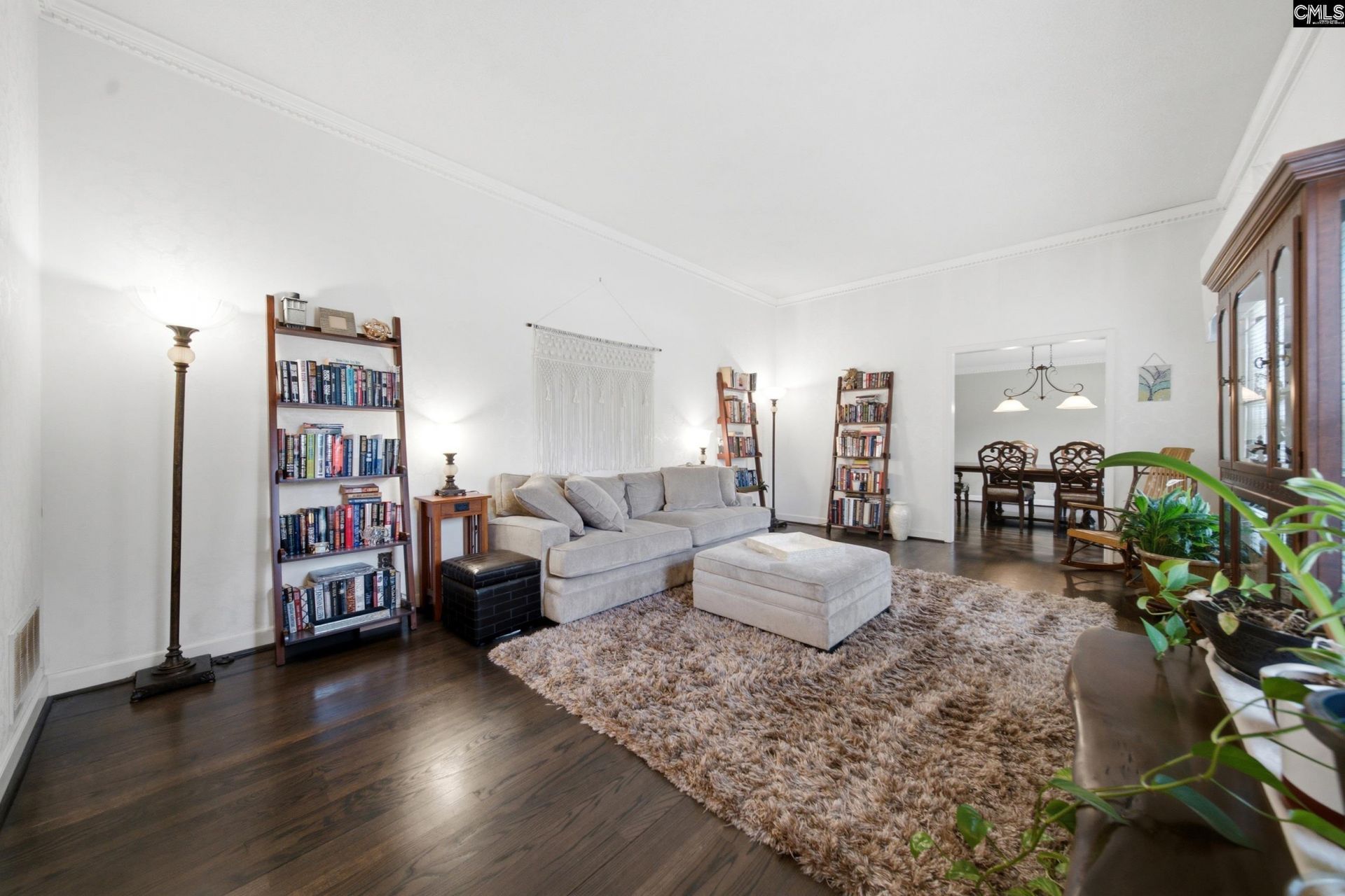 11 Park Shore Drive N Photo 5