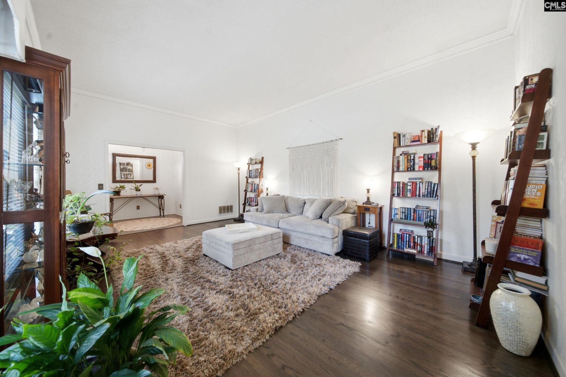 11 Park Shore Drive N Photo 8