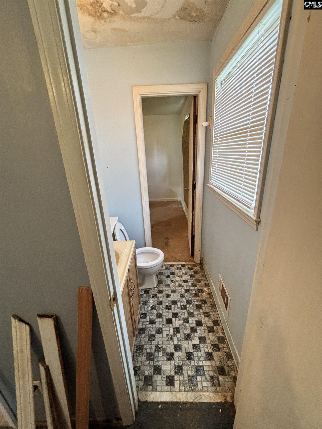 112 Harwood Drive  Photo 6