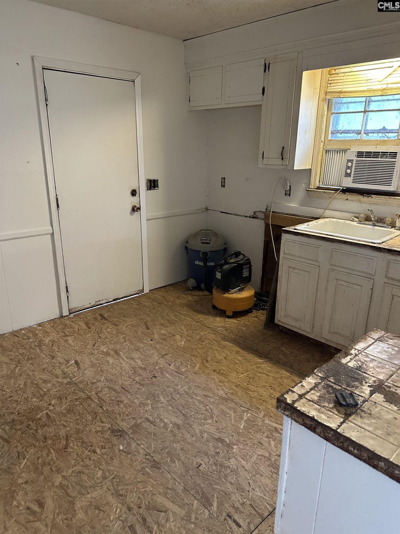112 Harwood Drive Photo 9