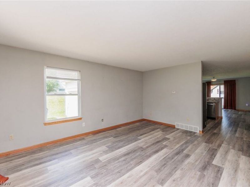 711 Bisson Avenue, Akron, OH 44307 Photo 5