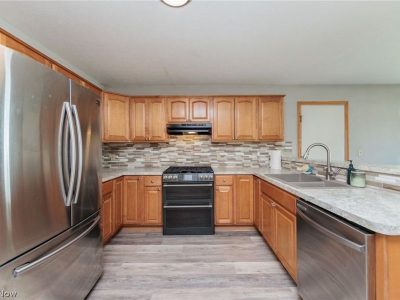 711 Bisson Avenue, Akron, OH 44307 Photo 7