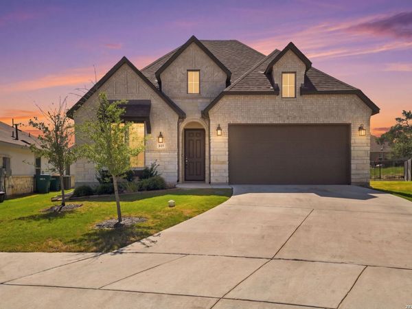 517 HUNTWICK DR, Boerne, TX 78006