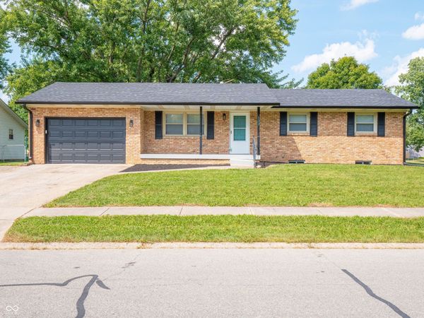 100 Merlin Drive , Franklin, IN 46131