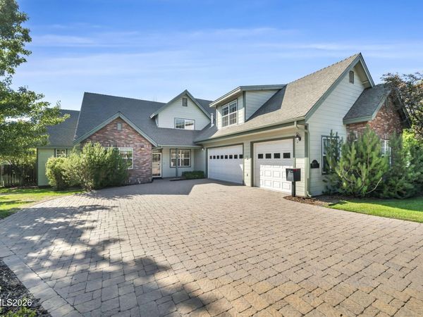 1581 Pinoak Lane, Carson City, NV 89703