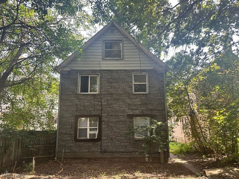 426 S Arlington Street, Akron, OH 44306 Photo 2