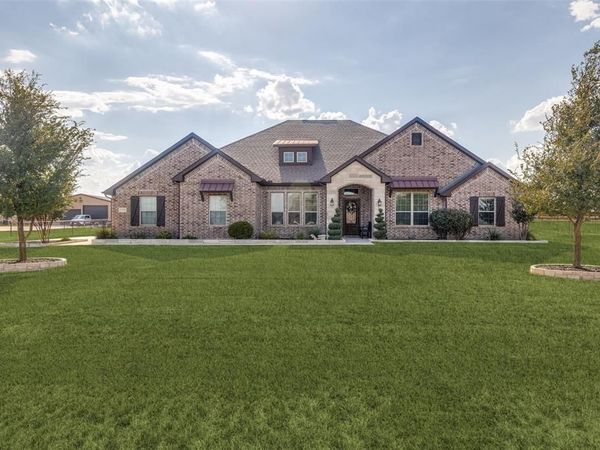 110 High Ridge Court , Decatur, TX 76234