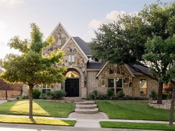 2312 Maidens Castle Drive , Lewisville, TX 75056