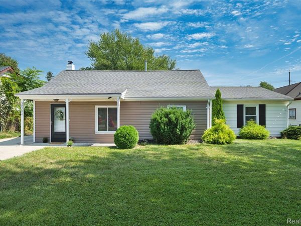 39280 Muffatt Street , Harrison Township, Mi 48045
