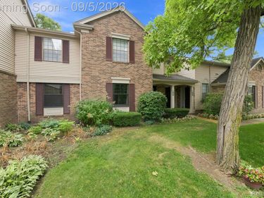 29690 Pine Ridge Circle, Farmington Hills, Mi 48331