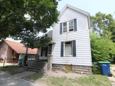 1002 N Henry Street , Bay, Mi 48706