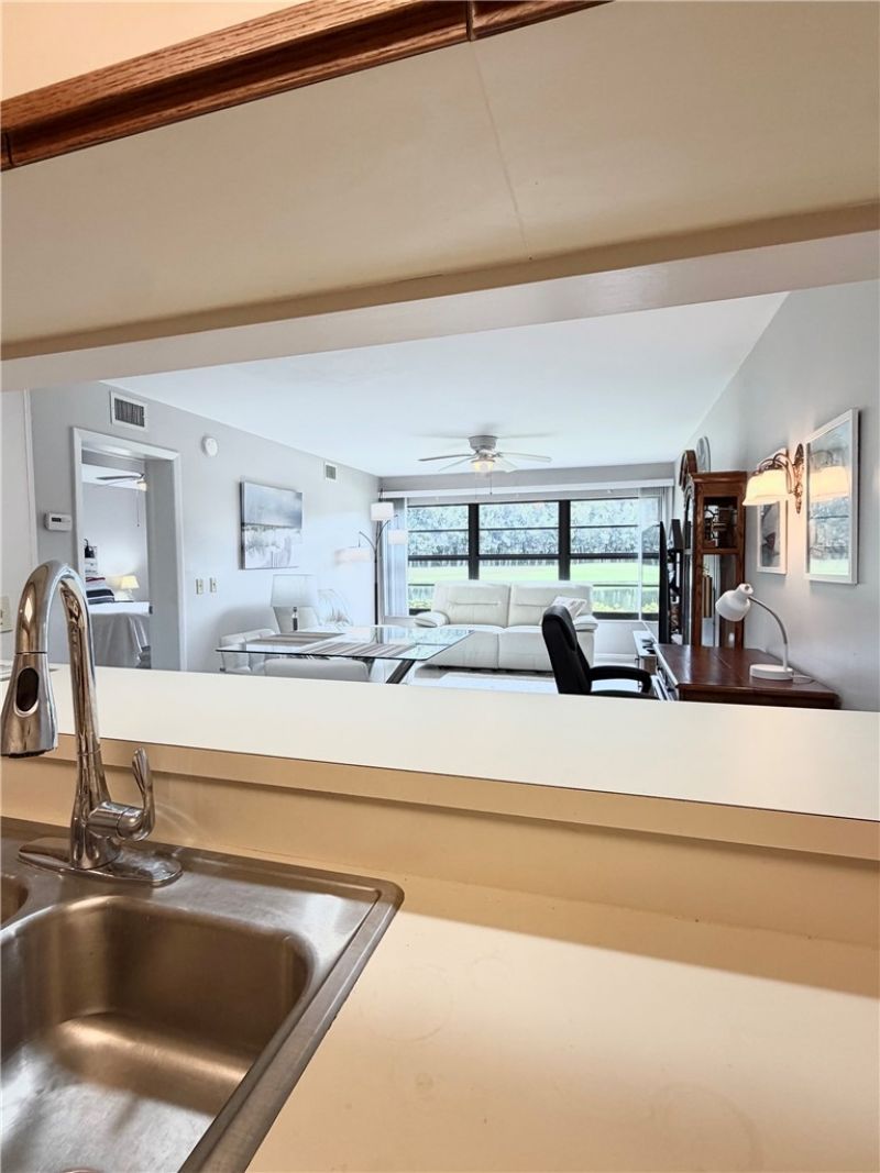 6 Plantation Drive, Unit 102, Vero Beach, FL 32966 Photo