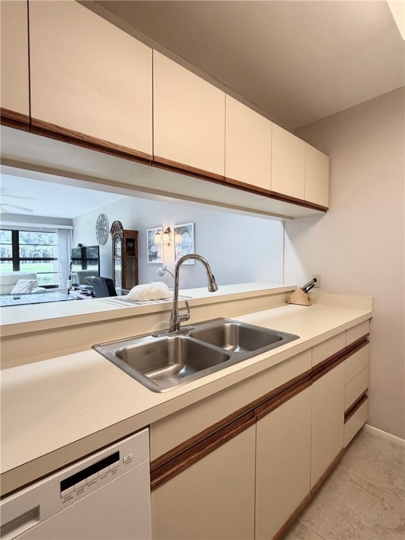 6 Plantation Drive, Unit 102, Vero Beach, FL 32966 Photo