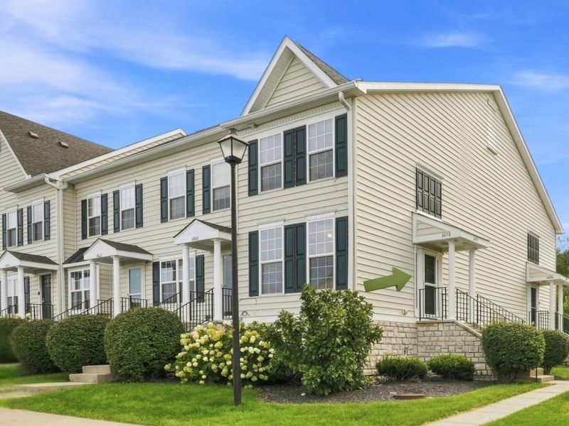 6058 Phar Lap Drive, Unit 17, New Albany, OH 43054 Photo 1