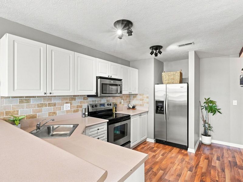 6058 Phar Lap Drive, Unit 17, New Albany, OH 43054 Photo 8