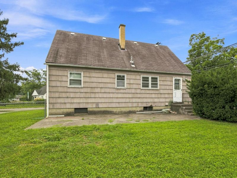 806 E Lincoln Avenue, Columbus, OH 43229 Photo 16