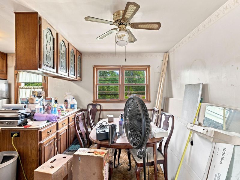 806 E Lincoln Avenue, Columbus, OH 43229 Photo 4