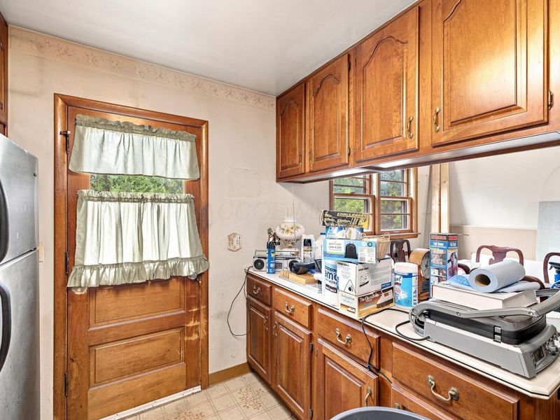 806 E Lincoln Avenue, Columbus, OH 43229 Photo 7