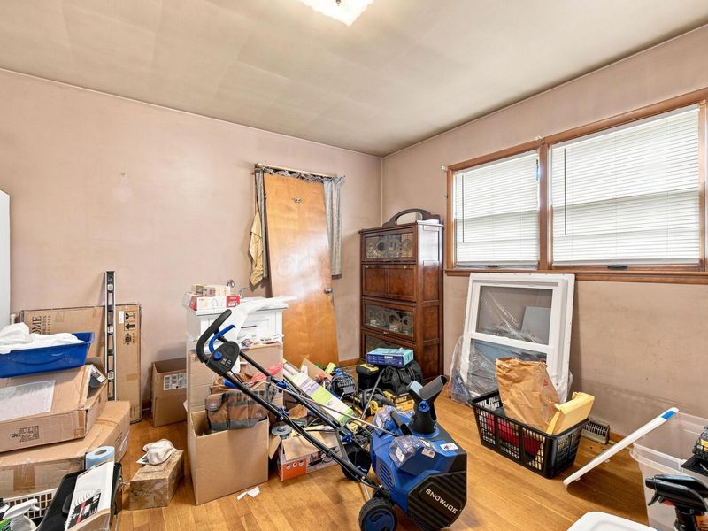 806 E Lincoln Avenue, Columbus, OH 43229 Photo 8