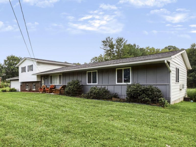 2403 Hickman Road NE, Newark, OH 43055 Photo 3