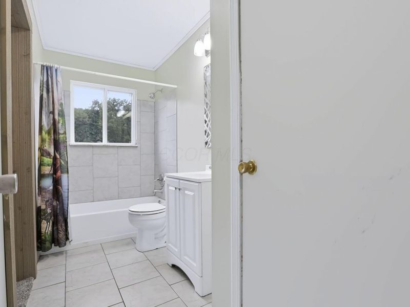 2403 Hickman Road NE, Newark, OH 43055 Photo 32