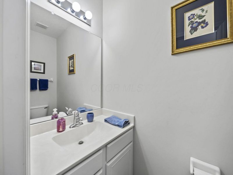 8302 Danbridge Way, Westerville, OH 43082 Photo 29