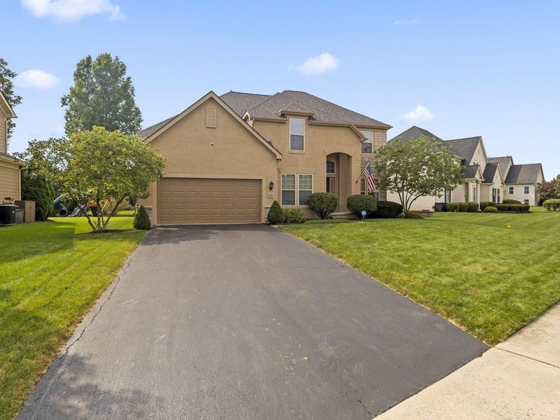 8302 Danbridge Way, Westerville, OH 43082 Photo 3