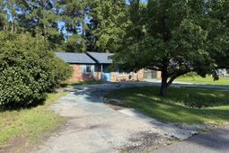 5718 Dogwood Circle photo 4
