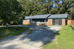 5718 Dogwood Circle photo 4