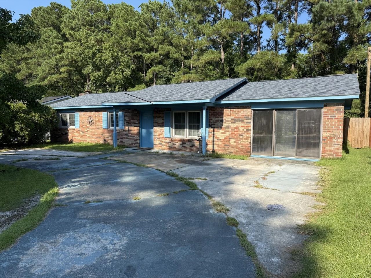 5718 Dogwood Circle Photo 4